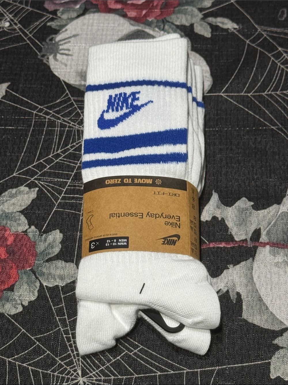 NWT NIKE EVERYDAY ESSENTIALS 3-PACK BLUE/WHITE CREW SOCKS SIZE LARGE MEN 6-8